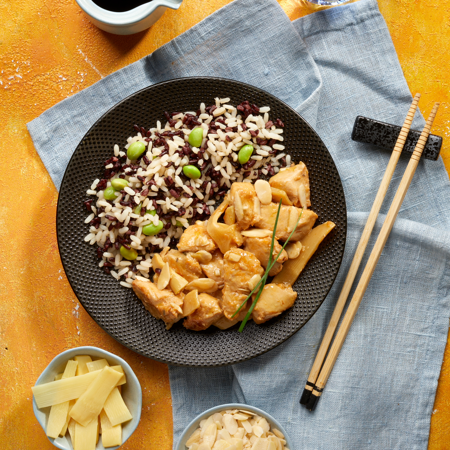 Pollo alle Mandorle con Bambù e Riso con Edamame monoporzione Stupiscimi