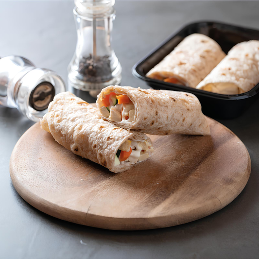 Tacos proteico con petto di pollo, carote, zucchine e salsa yogurt 100 Grammi