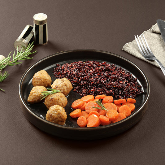 Polpette di vitello con riso venere e carote 100 Grammi