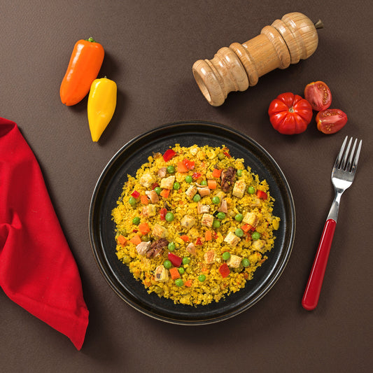 Cous cous con petto di pollo, frutta secca e verdure miste 100 Grammi